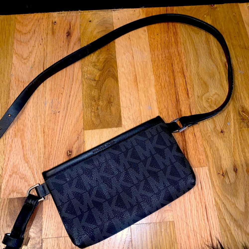 Michael Kors Fanny Belt Bag